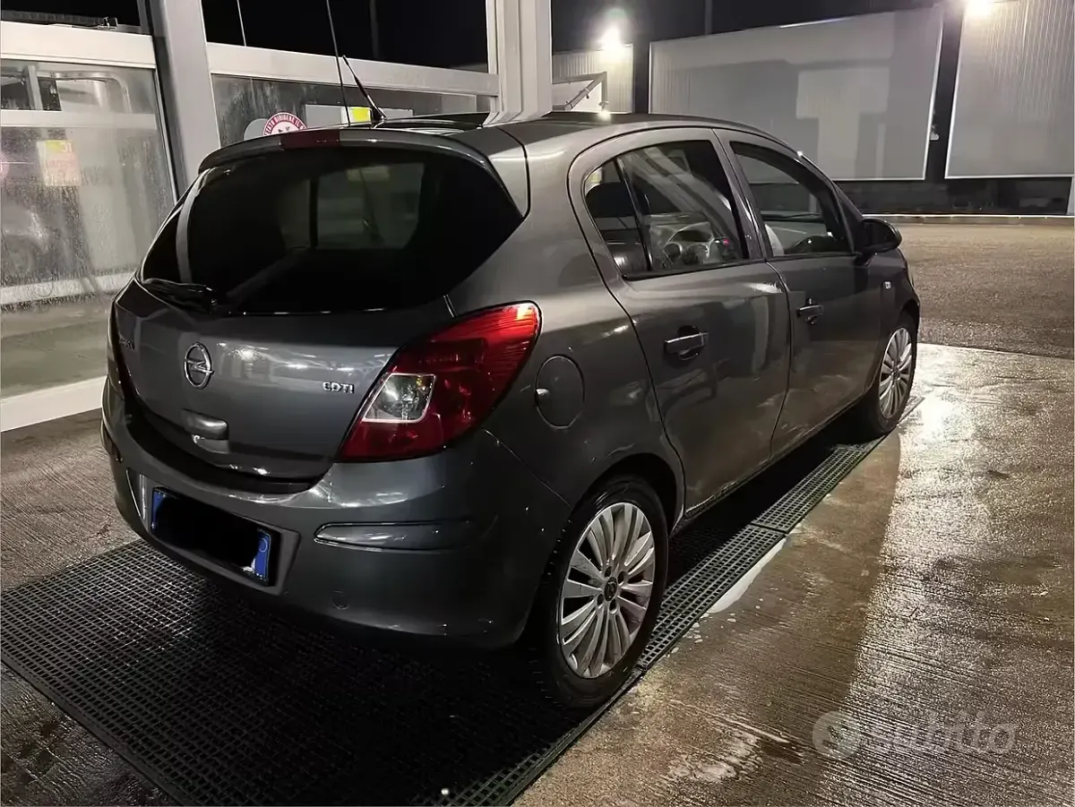 Usata Opel Corsa 69 CV (50 kW) 2013 Grigio Utilitaria