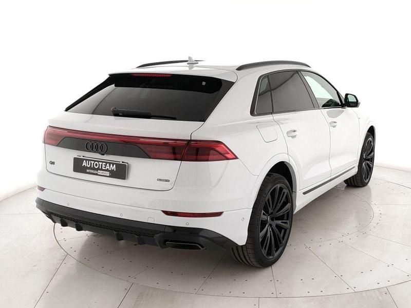 Nuova Audi Q8 S-Line 286 CV (210 kW) 2026 Bianco SUV