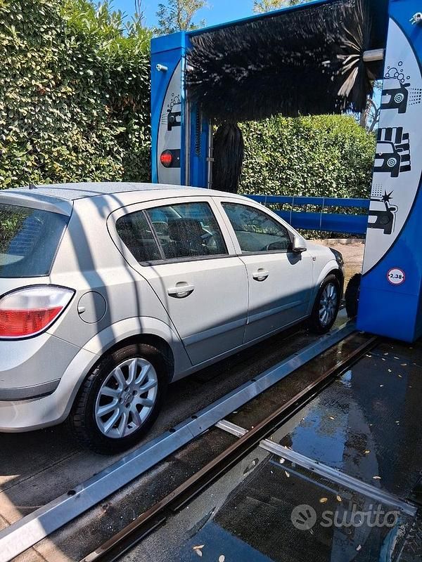 Usata Opel Astra 90 CV (66 kW) 2007 Berlina