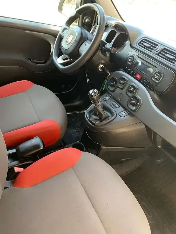 Usata Fiat Panda Pop 69 CV (50 kW) 2017 Bianco Utilitaria