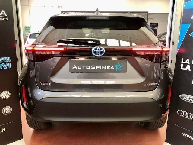 Usata Toyota Yaris Cross Lounge 116 CV (85 kW) 2022 Grigio SUV