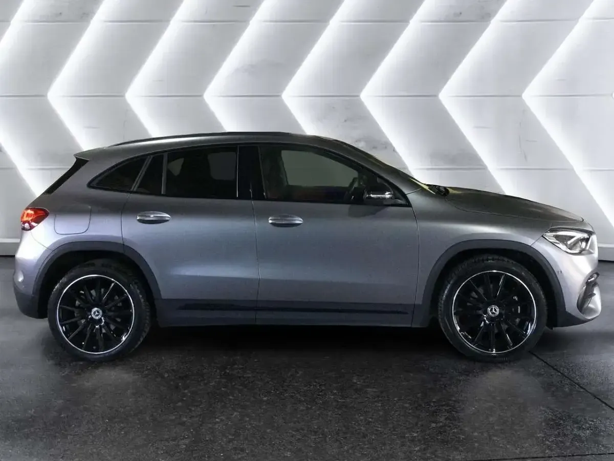 Usata Mercedes GLA250 Premium 218 CV (160 kW) 2023 Grigio SUV