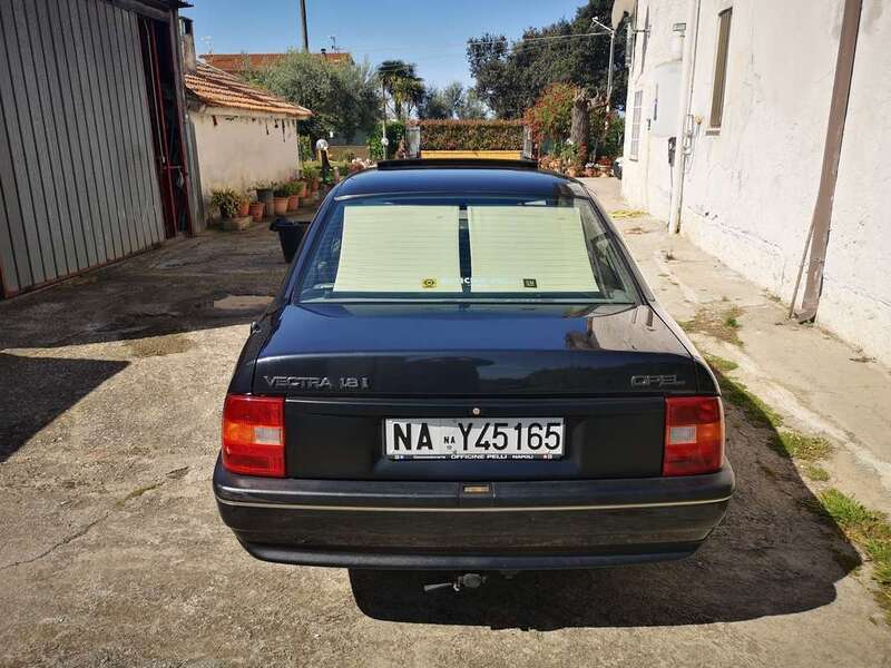 Usato 1993 Opel Vectra 1.8 Benzin 90 CV (1.999 €)