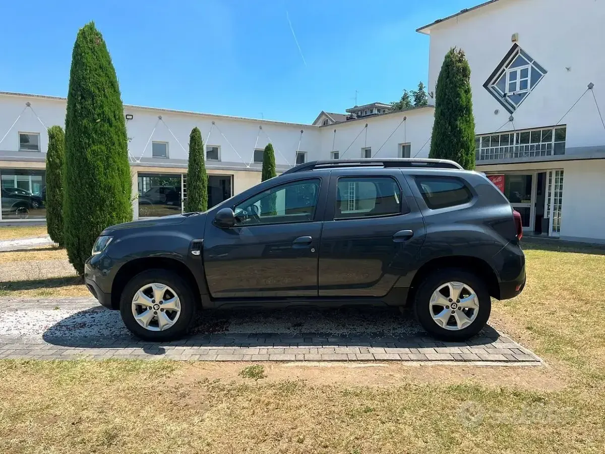 Usata Dacia Duster Comfort 116 CV (85 kW) 2018 Grigio scuro met SUV