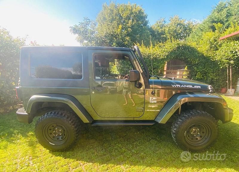 Usata Jeep Wrangler Sahara 177 CV (130 kW) 2008 Verde SUV