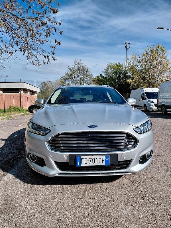 Usata Ford Mondeo 180 CV (132 kW) 2016 Grigio Station wagon