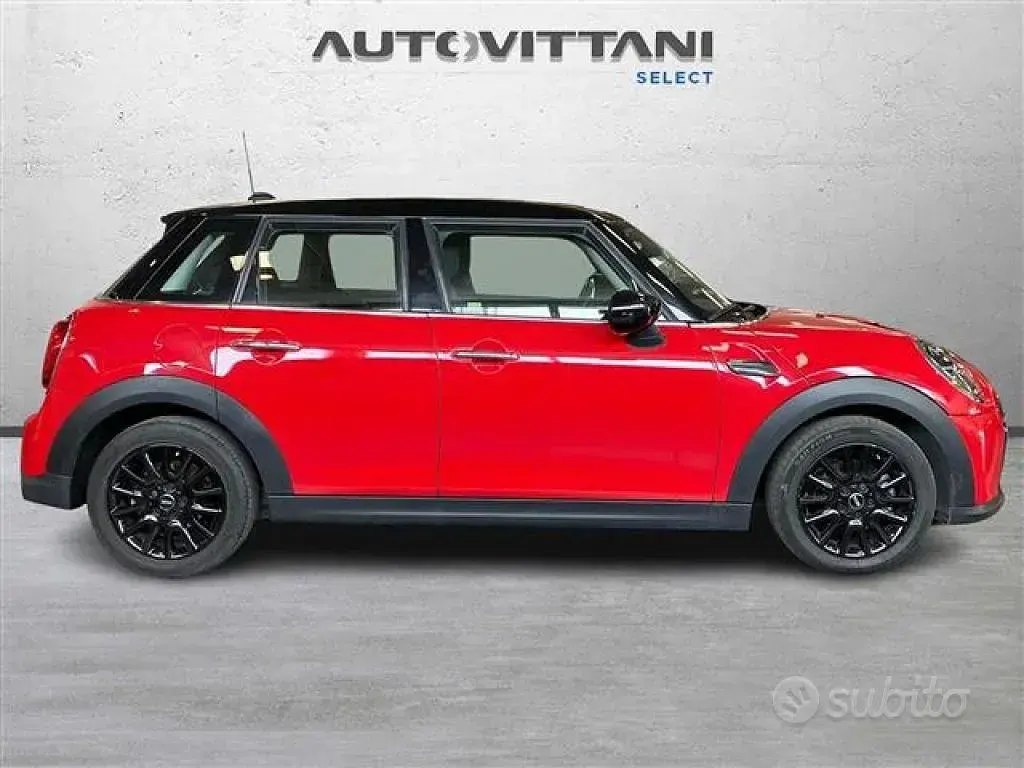 Usata Mini Cooper Essential 136 CV (100 kW) 2024 Rosso Utilitaria