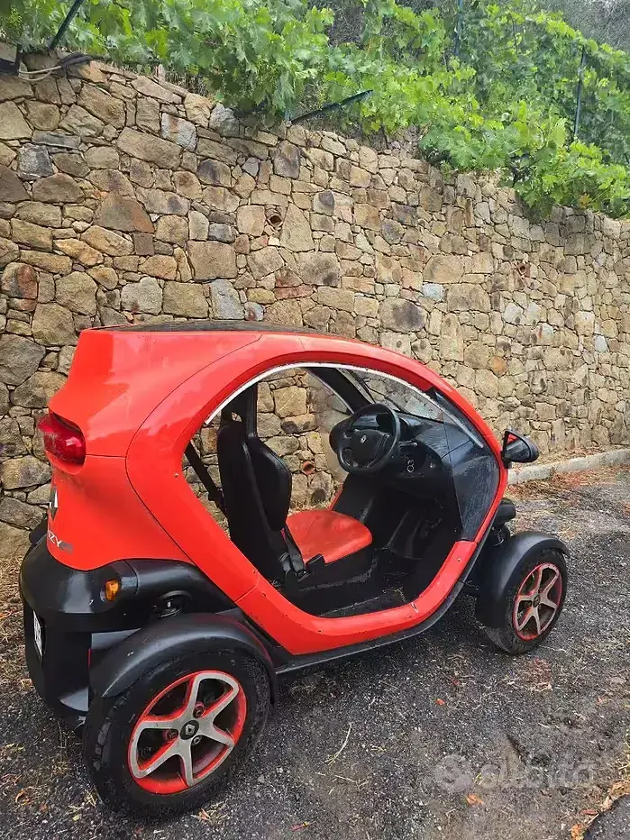 Usata Renault Twizy 12 kW (17 CV) 2016 Arancione Utilitaria