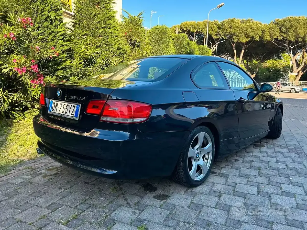 Usata BMW 320 177 CV (130 kW) 2007 Blu Coupé