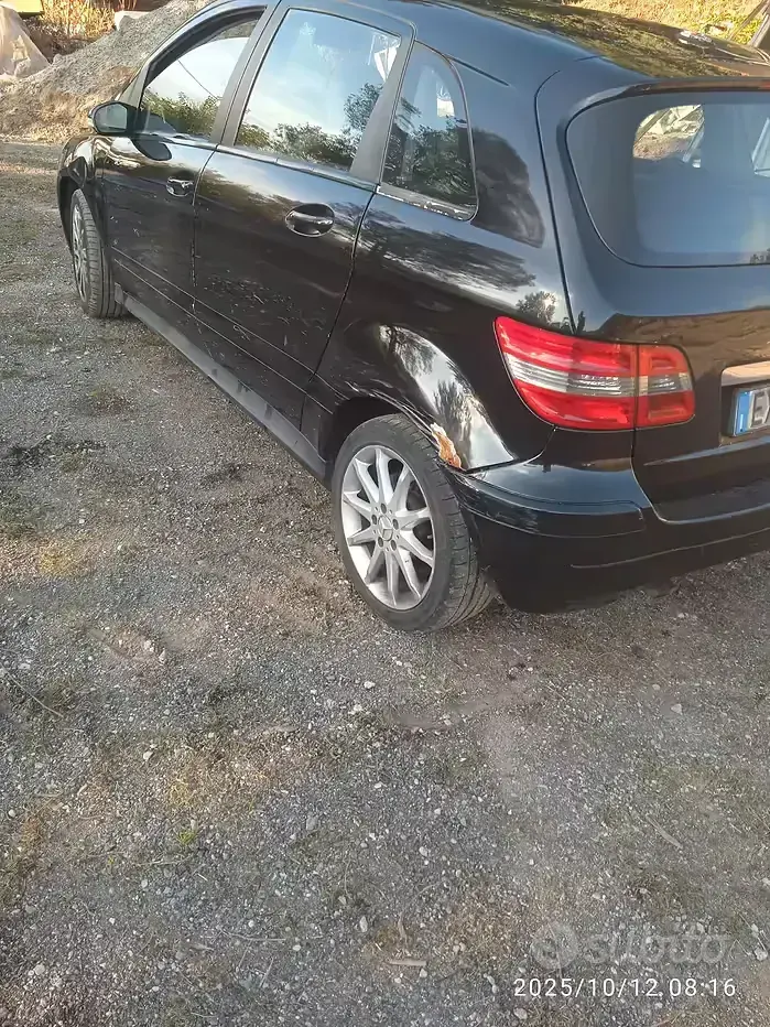 Usata Mercedes B180 109 CV (80 kW) 2006 Monovolume