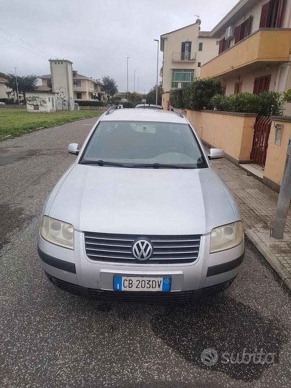 Usata VW Passat 75 CV (55 kW) 2002 Grigio Berlina