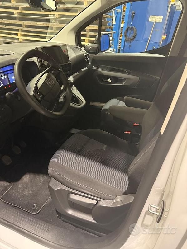 Usata Fiat Doblò 130 CV (95 kW) 2024 Bianco Monovolume