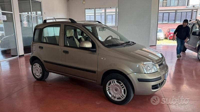 Usata Fiat Panda Dynamic 52 CV (38 kW) 2010 Grigio Utilitaria