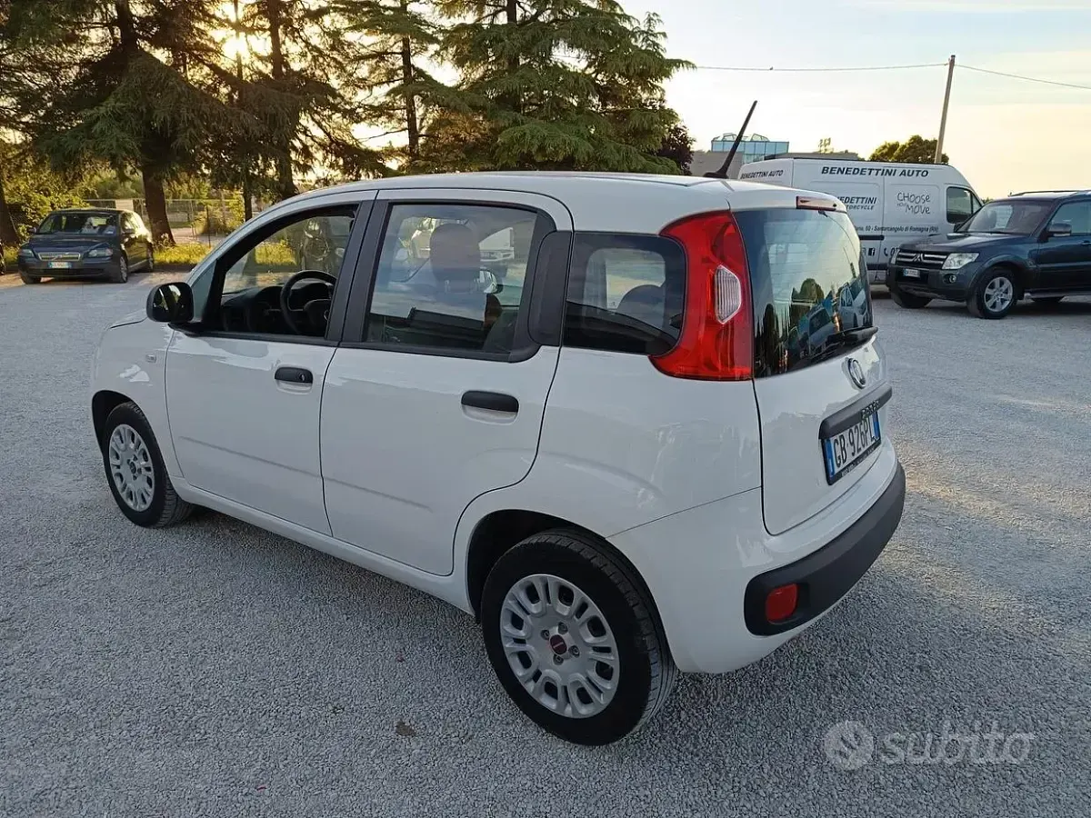 Usata Fiat Panda Lounge 69 CV (50 kW) 2020 Bianco Utilitaria