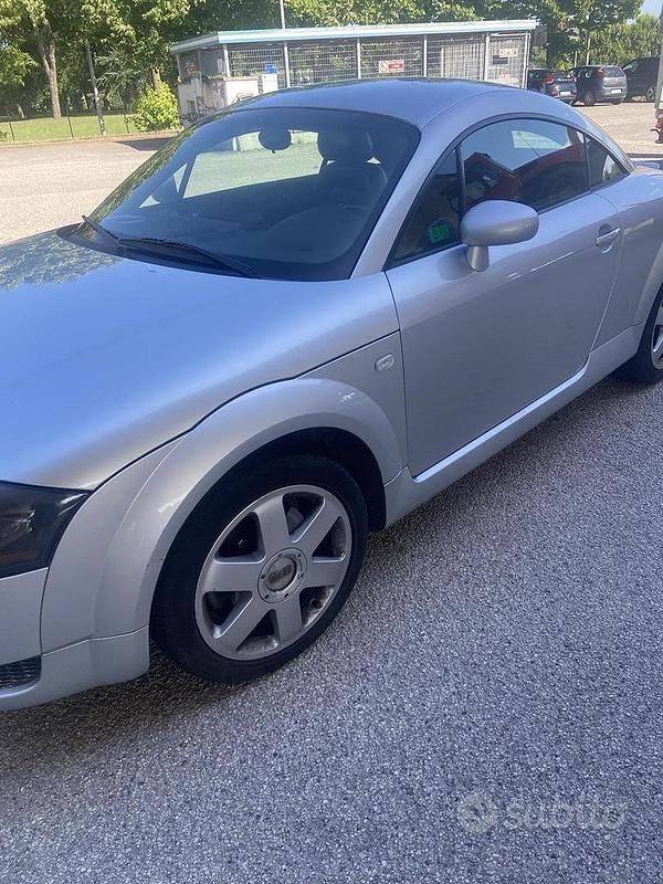 Usata Audi TT 179 CV (131 kW) 2002 Grigio Coupé