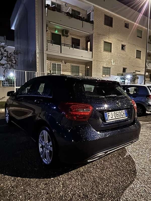 Usata Mercedes A180 109 CV (80 kW) 2017 Berlina