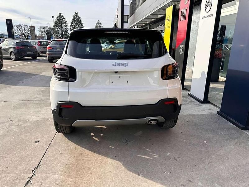 Nuova Jeep Avenger Altitude 101 CV (74 kW) 2025 Snow con tetto volcano SUV