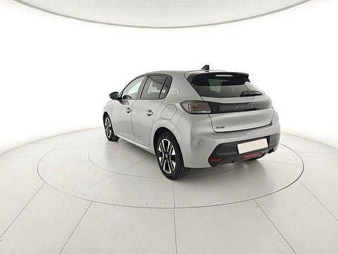 Usata Peugeot 208 Allure 101 CV (74 kW) 2025 Argento Utilitaria