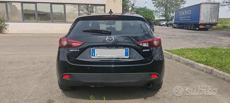 Usata Mazda 3 Exceed 105 CV (77 kW) 2017 Nero Berlina