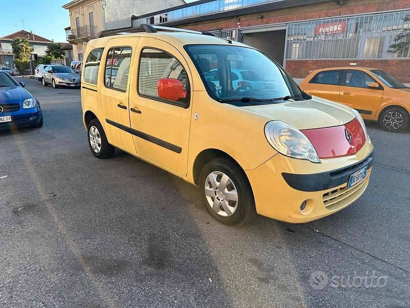 Usata Renault Kangoo Dynamique 106 CV (77 kW) 2009 Giallo Monovolume