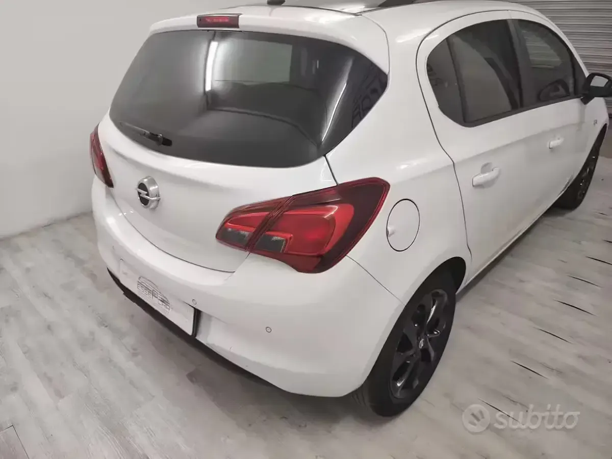 Usata Opel Corsa Edition 69 CV (50 kW) 2019 Bianco Utilitaria