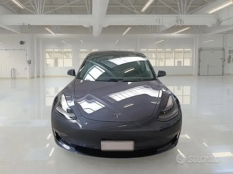 Usata Tesla Model 3 Long Range AWD 152 kW (208 CV) 2022 Grigio Berlina