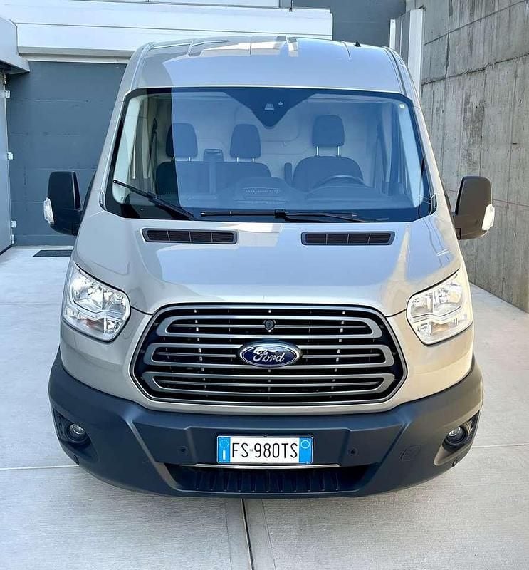 Occasion Ford Transit Trend 131 ch (96 kW) 2018 Gris Van