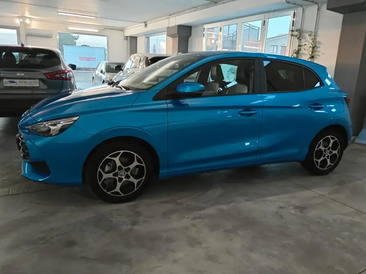 Usata MG MG3 Luxury 102 CV (75 kW) 2024 Blu Utilitaria