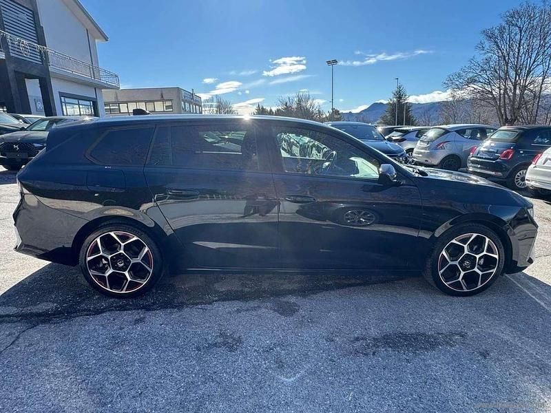 Usata Opel Astra 131 CV (96 kW) 2024 Nero Station wagon