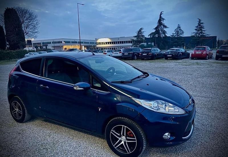 Usata Ford Fiesta Titanium 92 CV (67 kW) 2011 Utilitaria