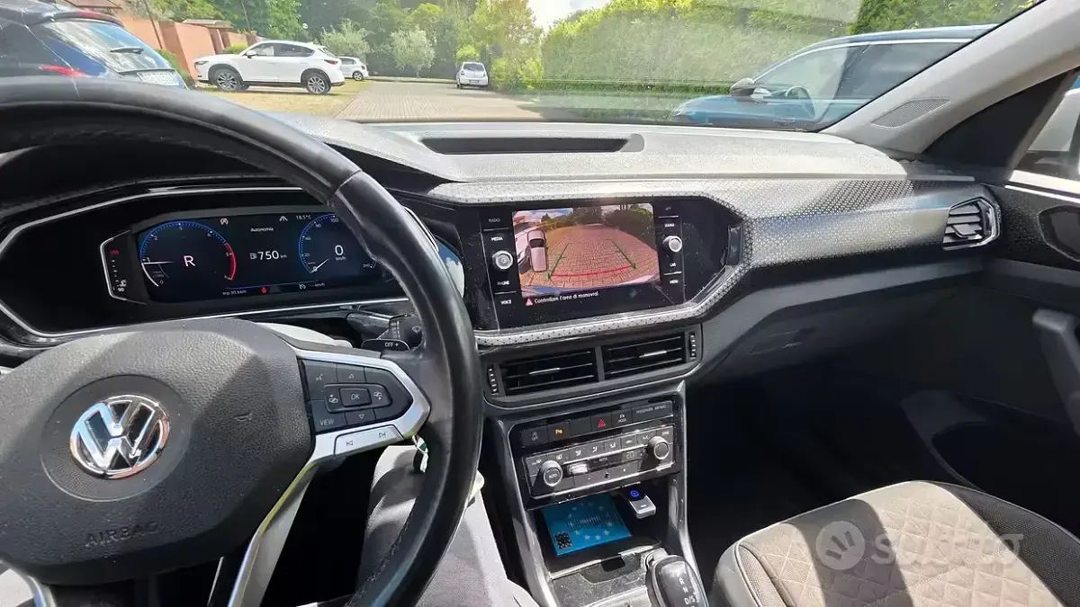 Usata VW T-Cross Advance 95 CV (69 kW) 2019 Grigio SUV