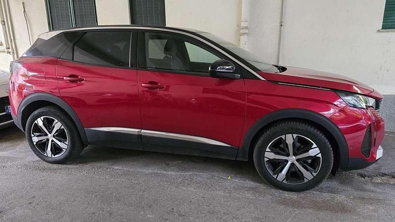 Usata Peugeot 3008 Allure 131 CV (96 kW) 2023 Rosso SUV