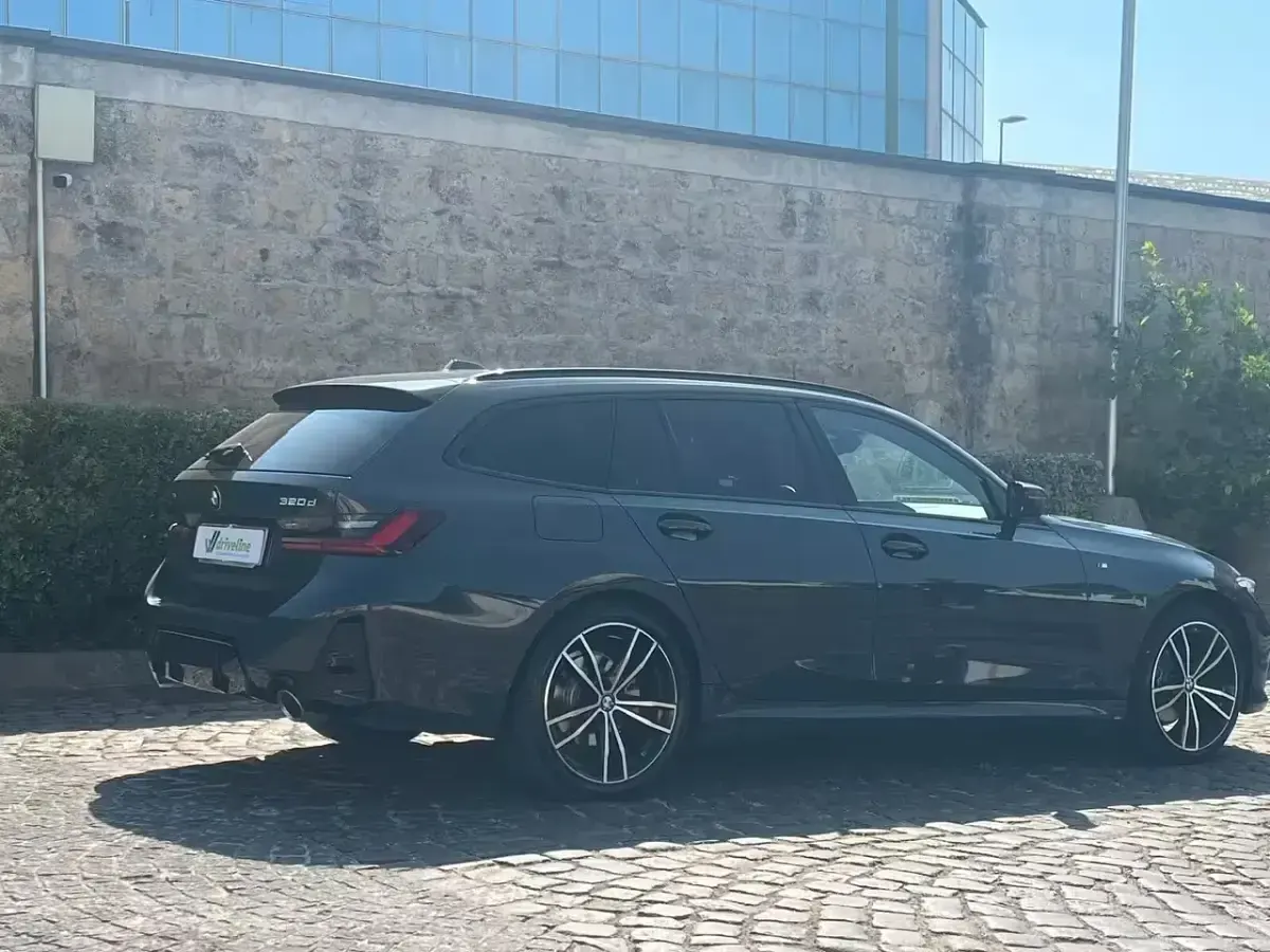 Usata BMW 320 M Sport 190 CV (139 kW) 2024 Grigio Station wagon