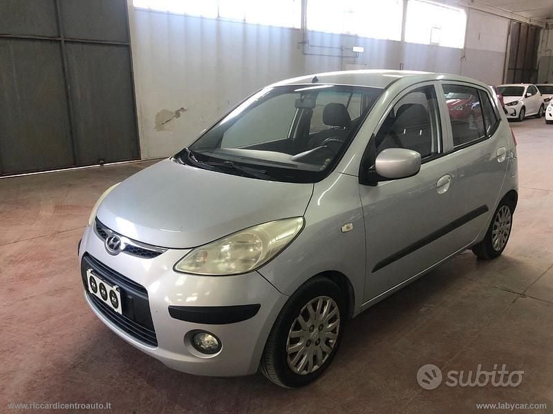 Usata Hyundai i10 Style 65 CV (47 kW) 2009 Argento Utilitaria