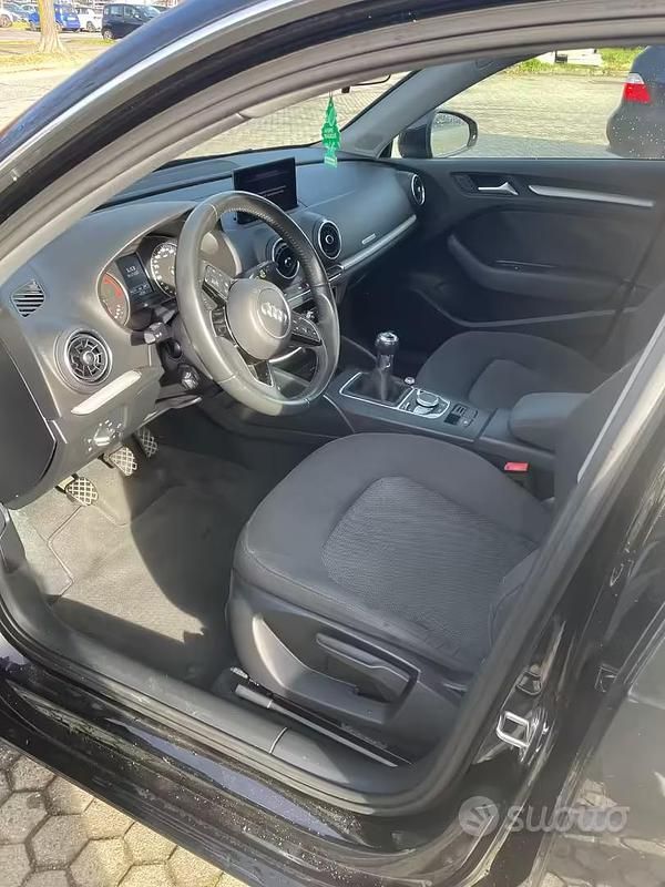Usata Audi A3 Ambiente 116 CV (85 kW) 2018 Nero Berlina