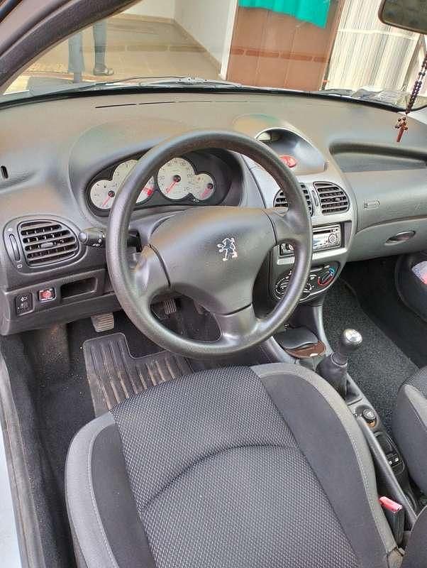 Usata Peugeot 206 75 CV (55 kW) 2007 Argento Berlina