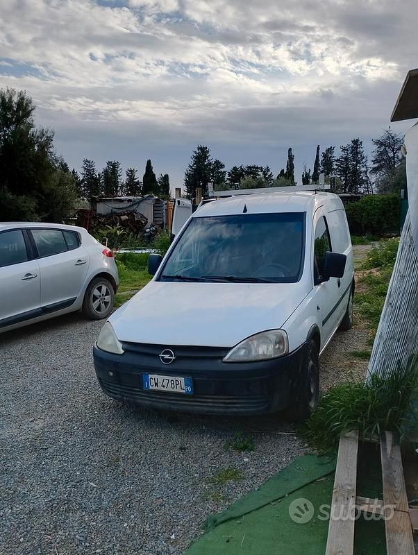 Usata Opel Combo 2005 Bianco Monovolume