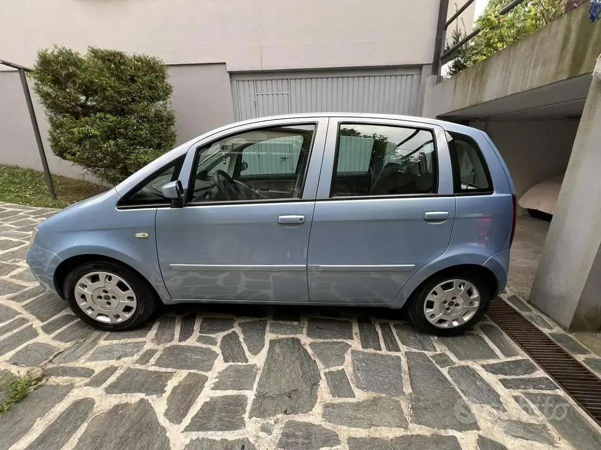 Usata Fiat Idea 2004 Blu Monovolume