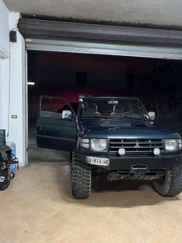 Usata 2000 Mitsubishi Pajero Top SUV | 13.500 € (Molto cara) - Immagine 1/4