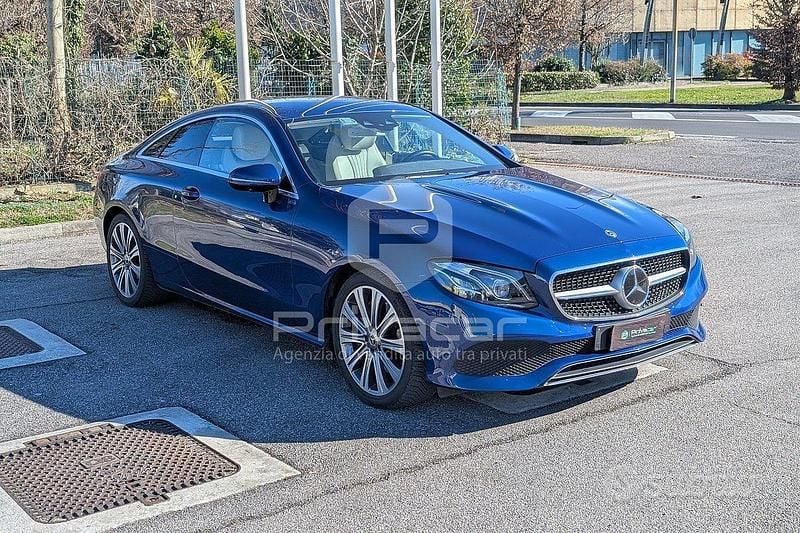 Usata Mercedes E350 Business 299 CV (219 kW) 2019 Blu Coupé