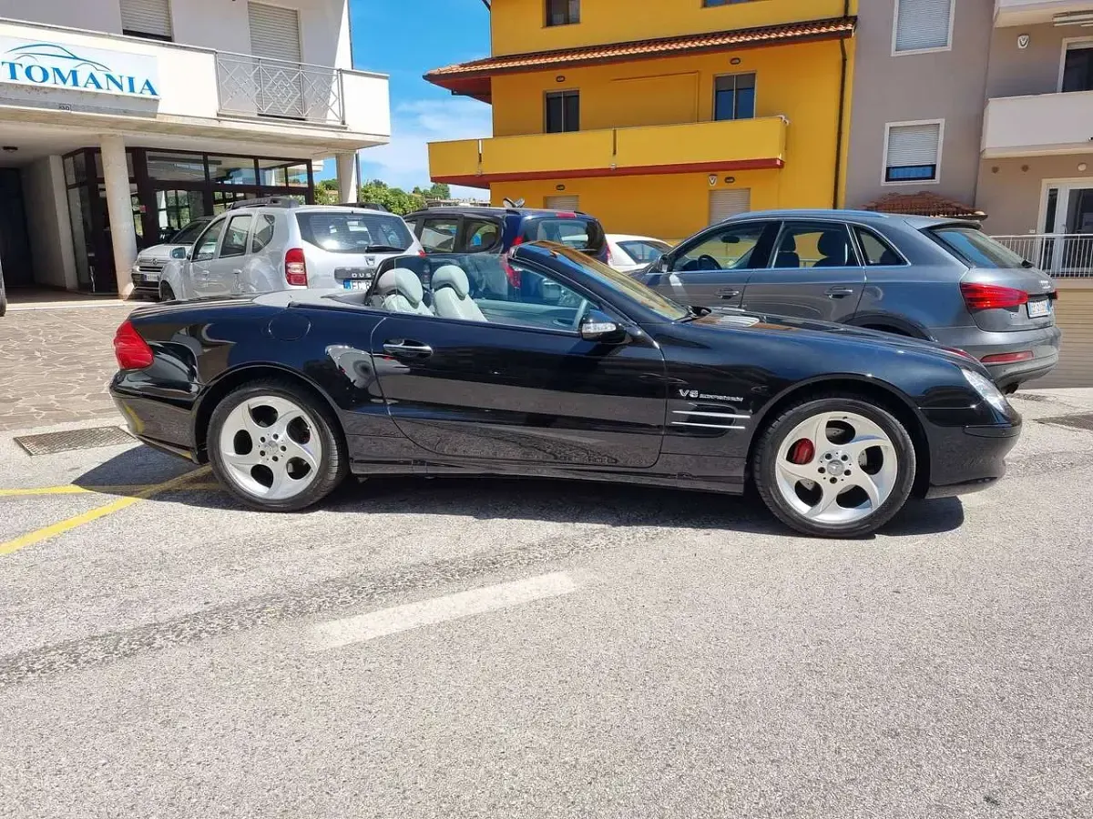 Usata Mercedes SL350 245 CV (180 kW) 2003 Nero Cabrio