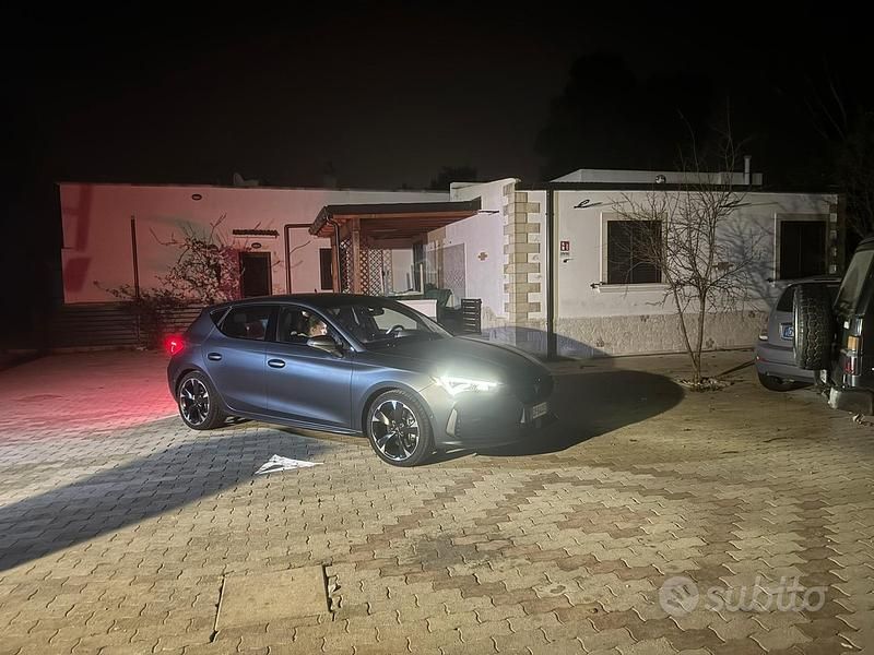 Usata Cupra Leon 190 CV (139 kW) 2023 Grigio Berlina