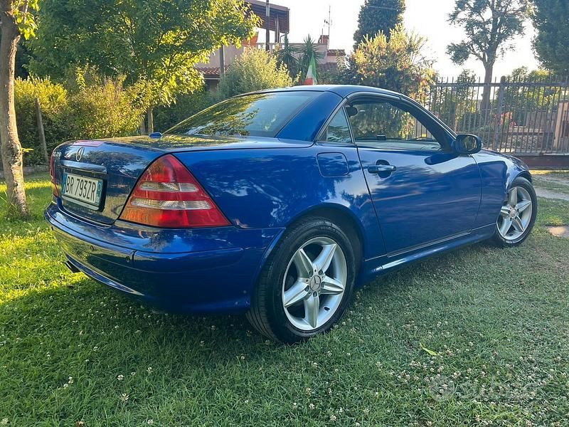Usata Mercedes SLK320 218 CV (160 kW) 2000 Cabrio