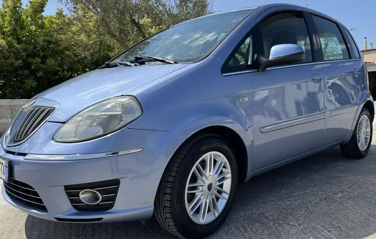 Usata Lancia Musa S 95 CV (69 kW) 2011 Monovolume
