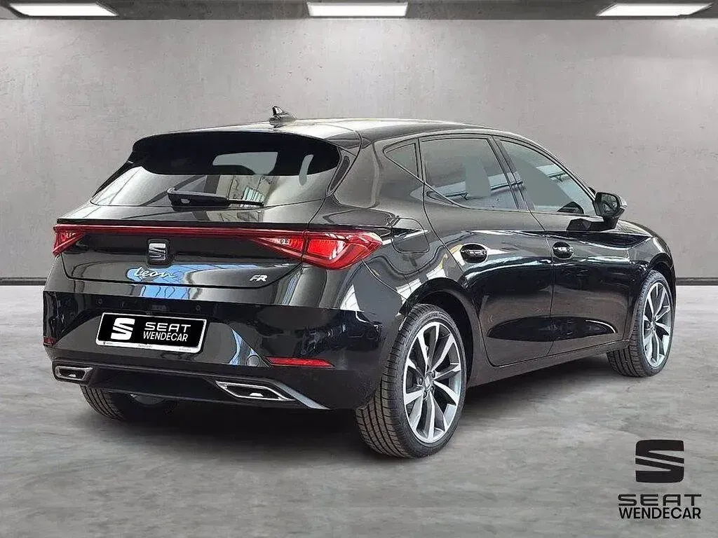 Nuova Seat Leon FR 116 CV (85 kW) 2026 Nero midnight  nero midnight Berlina