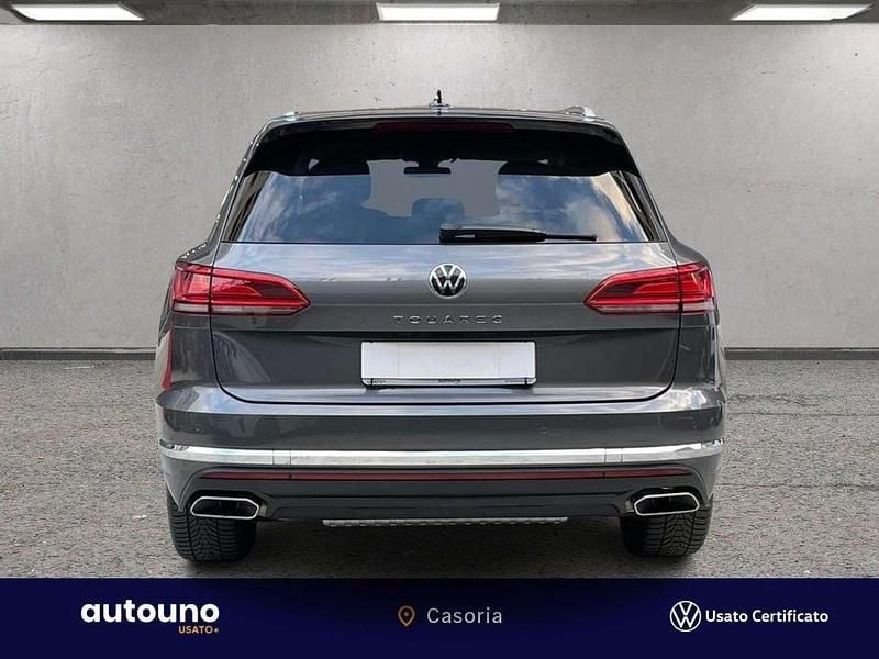 Usata VW Touareg Elegance 231 CV (169 kW) 2023 Grigio SUV