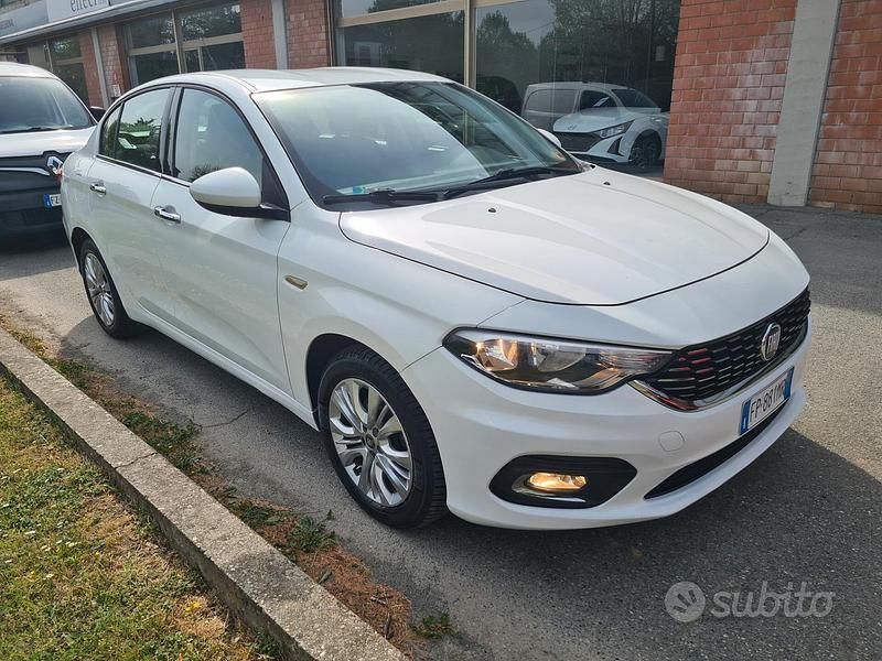 Gebraucht Fiat Tipo Lounge 110 PS (80 kW) 2018 Weiß Limousine