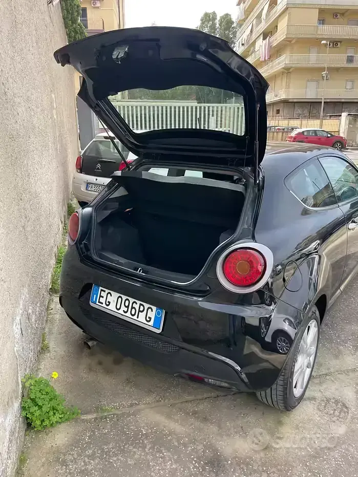Usata Alfa Romeo MiTo Distinctive 105 CV (77 kW) 2011 Nero Utilitaria