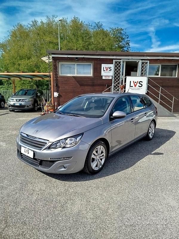 Usata Peugeot 308 SW 115 CV (84 kW) 2015 Grigio Station wagon