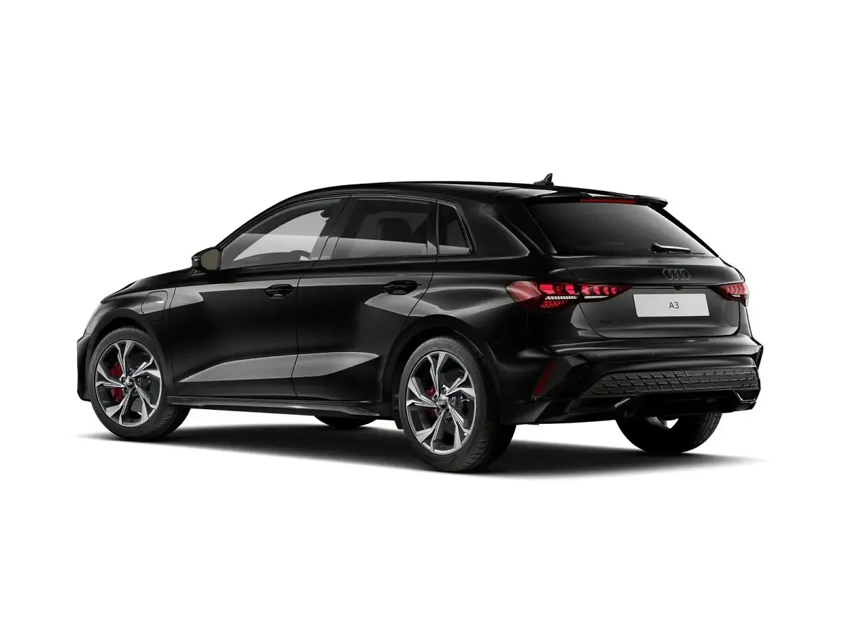 Nuova Audi A3 S-Line 272 CV (200 kW) 2026 Nero mito metallizzato Berlina